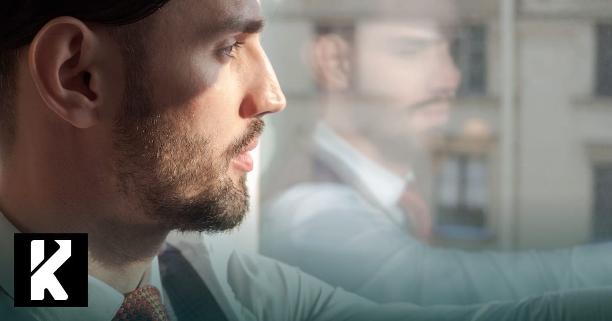 Dirigeant réfléchissant à la responsabilité en cas d’erreur en entreprise